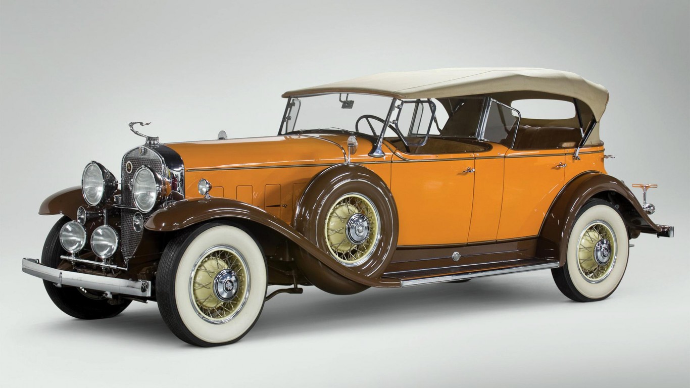 1931 Cadillac V12 Sport Phaeton HD Wallpaper 1366x768 - HD Wallpaper -  