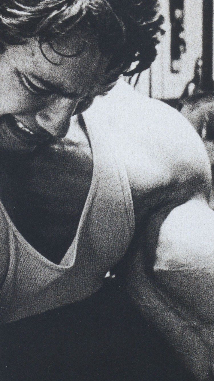 Arnold Schwarzenegger bodybuilding HD Wallpaper iPhone 6 / 6S - HD Wallpaper  