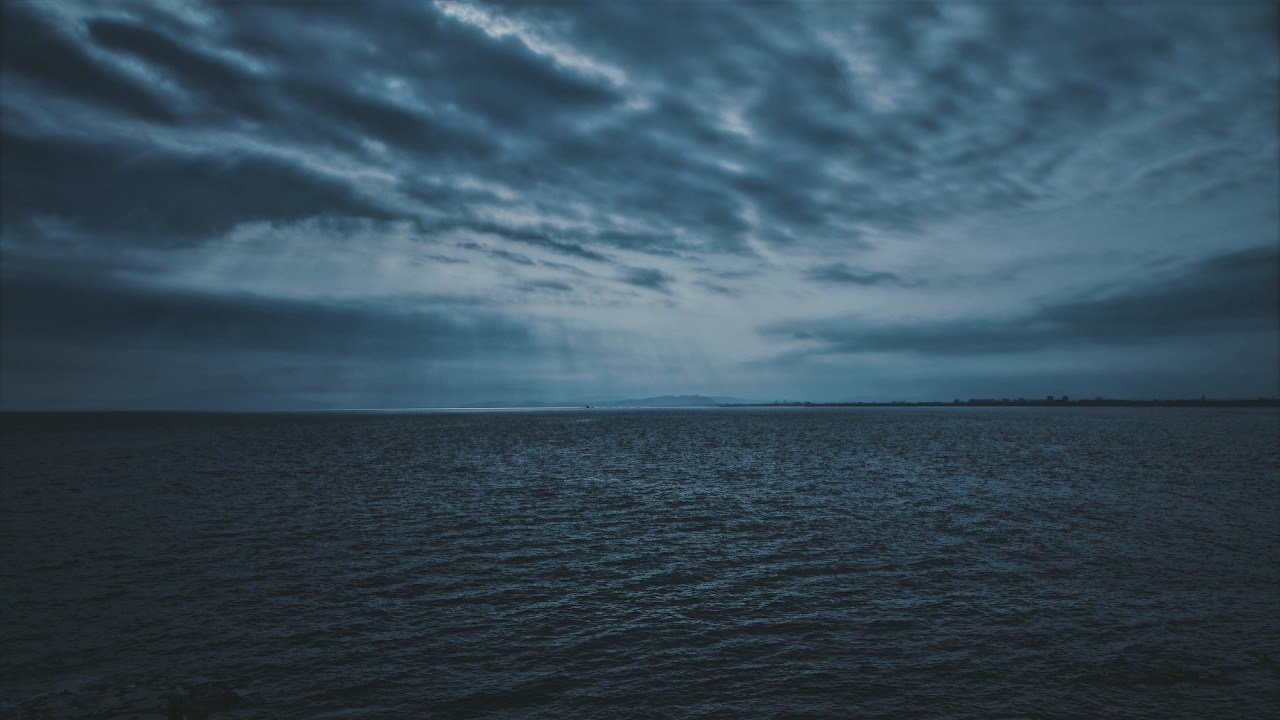 Dark clouds over the sea HD Wallpaper 1280x720 (720p) - HD Wallpaper -  