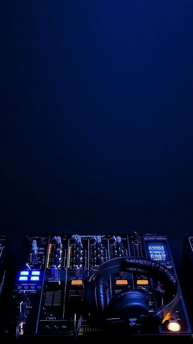 House music DJ decks HD Wallpaper iPhone 5 / 5S (& iPod) - HD Wallpaper -  