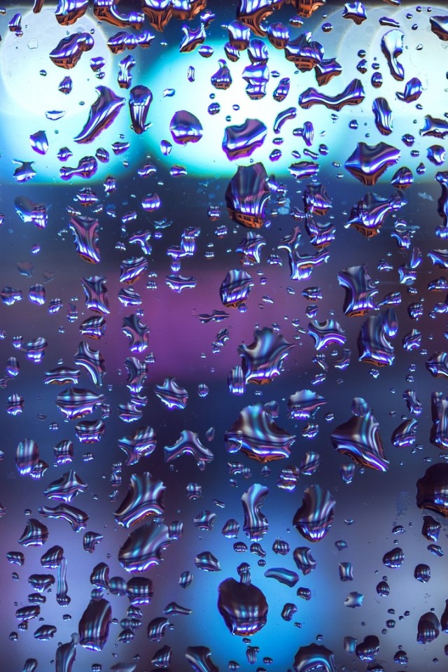 Rain drops macro image HD Wallpaper iPhone 4 / 4S / iPod - HD Wallpaper -  