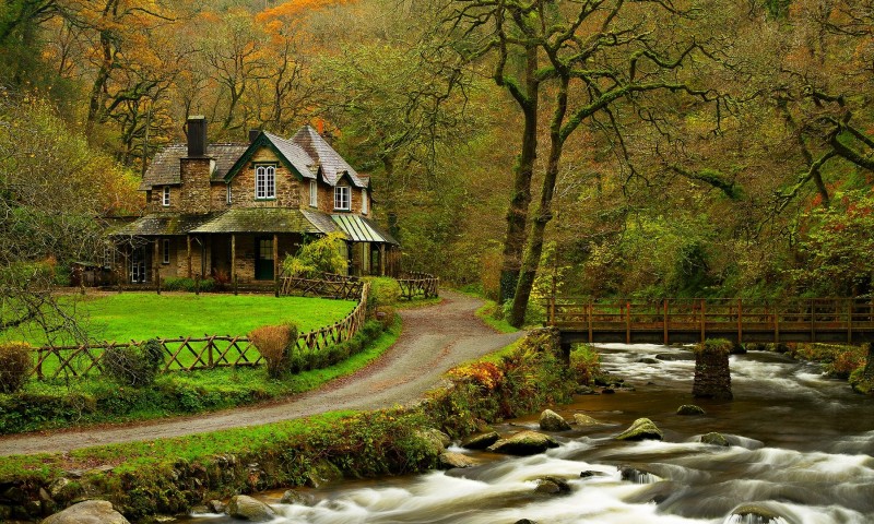 Beautiful house next to the river HD Wallpaper