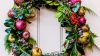 Green and Red Christmas Wreath HD Wallpaper