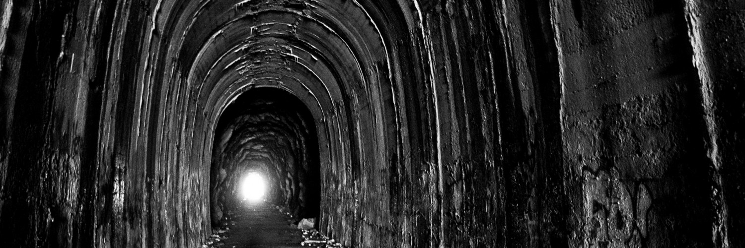 Light at the end of the tunnel HD Wallpaper