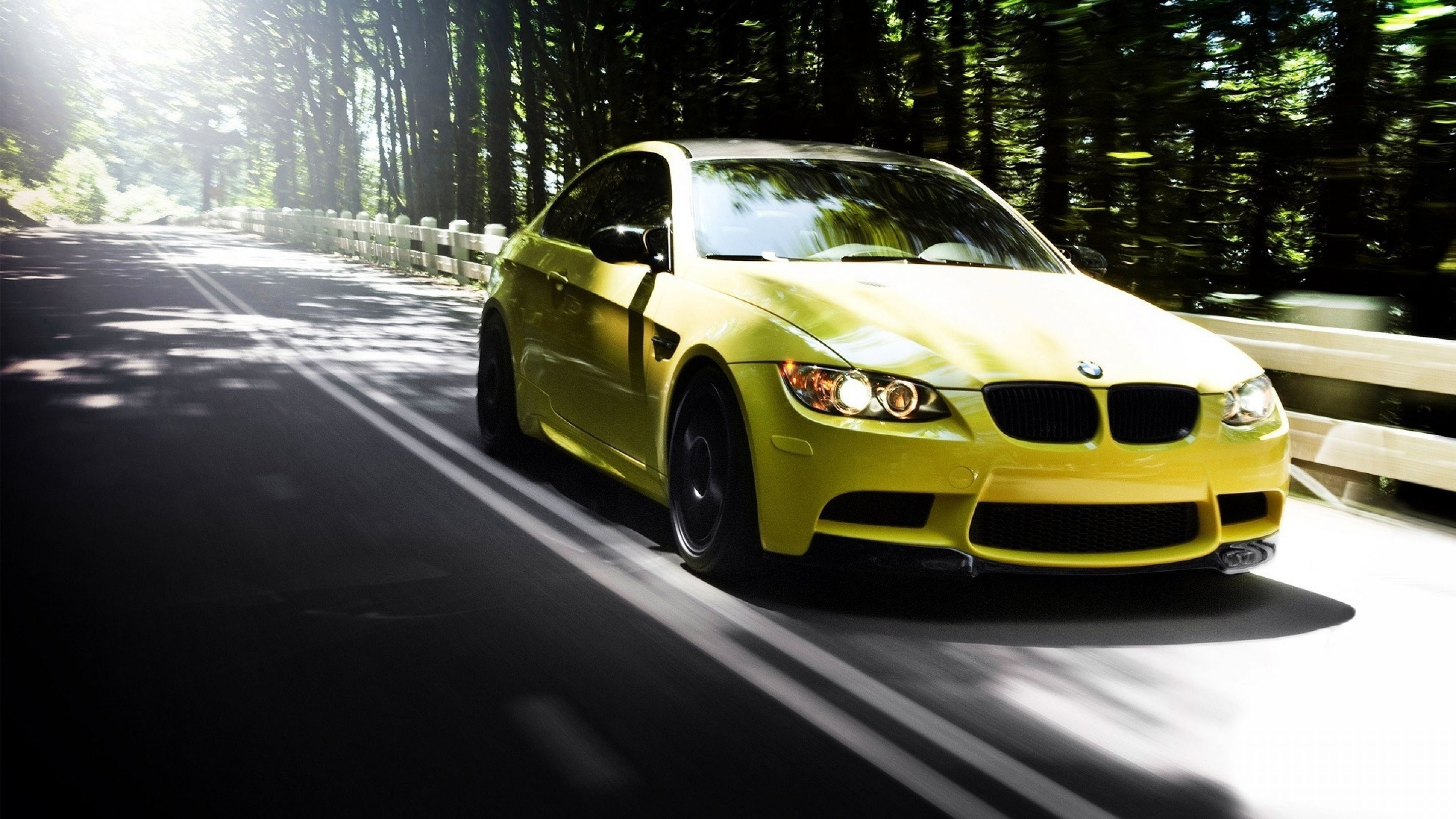Три желтых машин. БМВ м3 желтая. BMW m3 89. BMW m3 e92 GTR. BMW e92 4k.