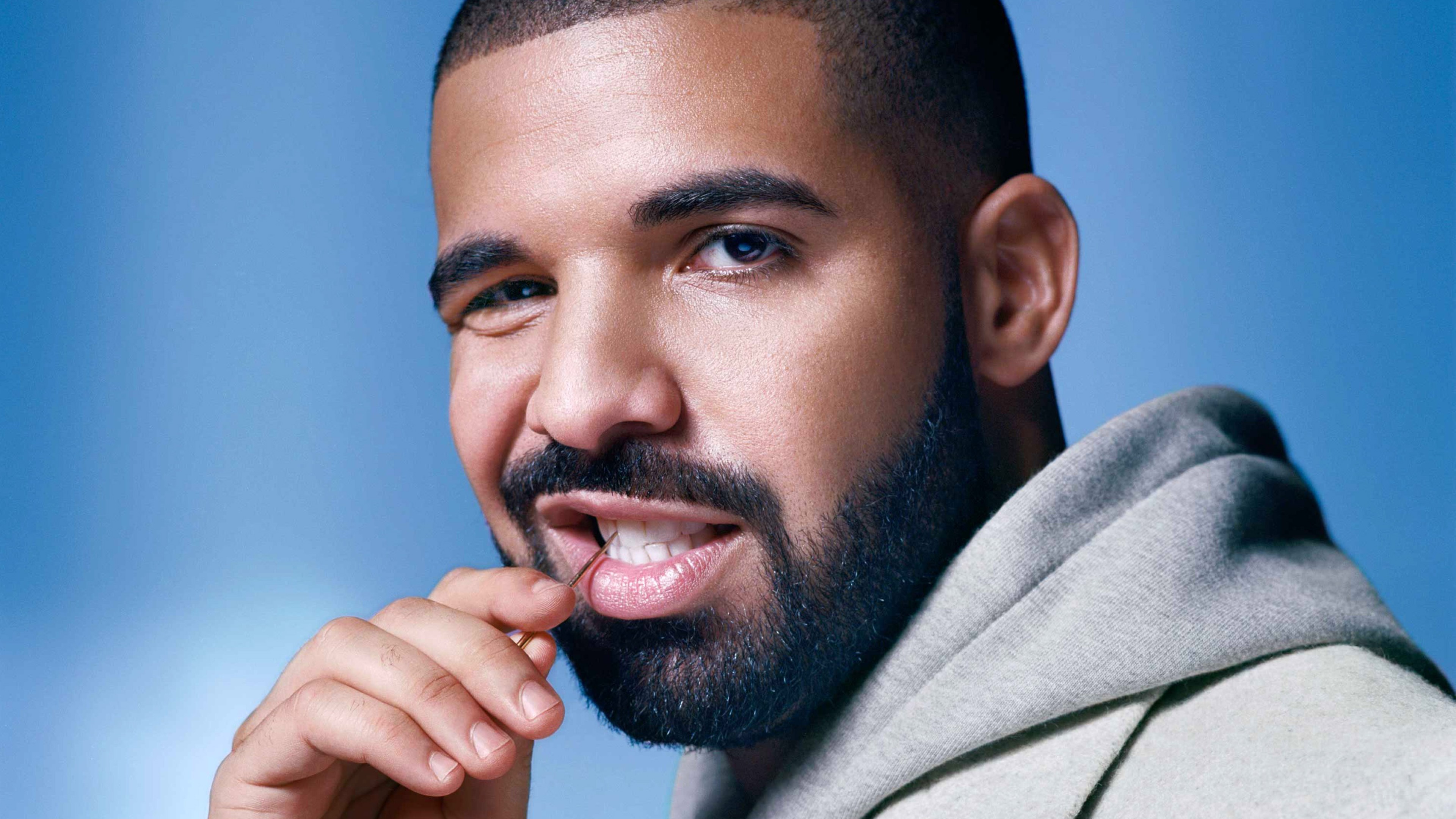 Песня мужчины певец. Дрейк (рэпер). Дрейк рэпер 2021. Drake 2020. Канадский рэпер Дрейк.