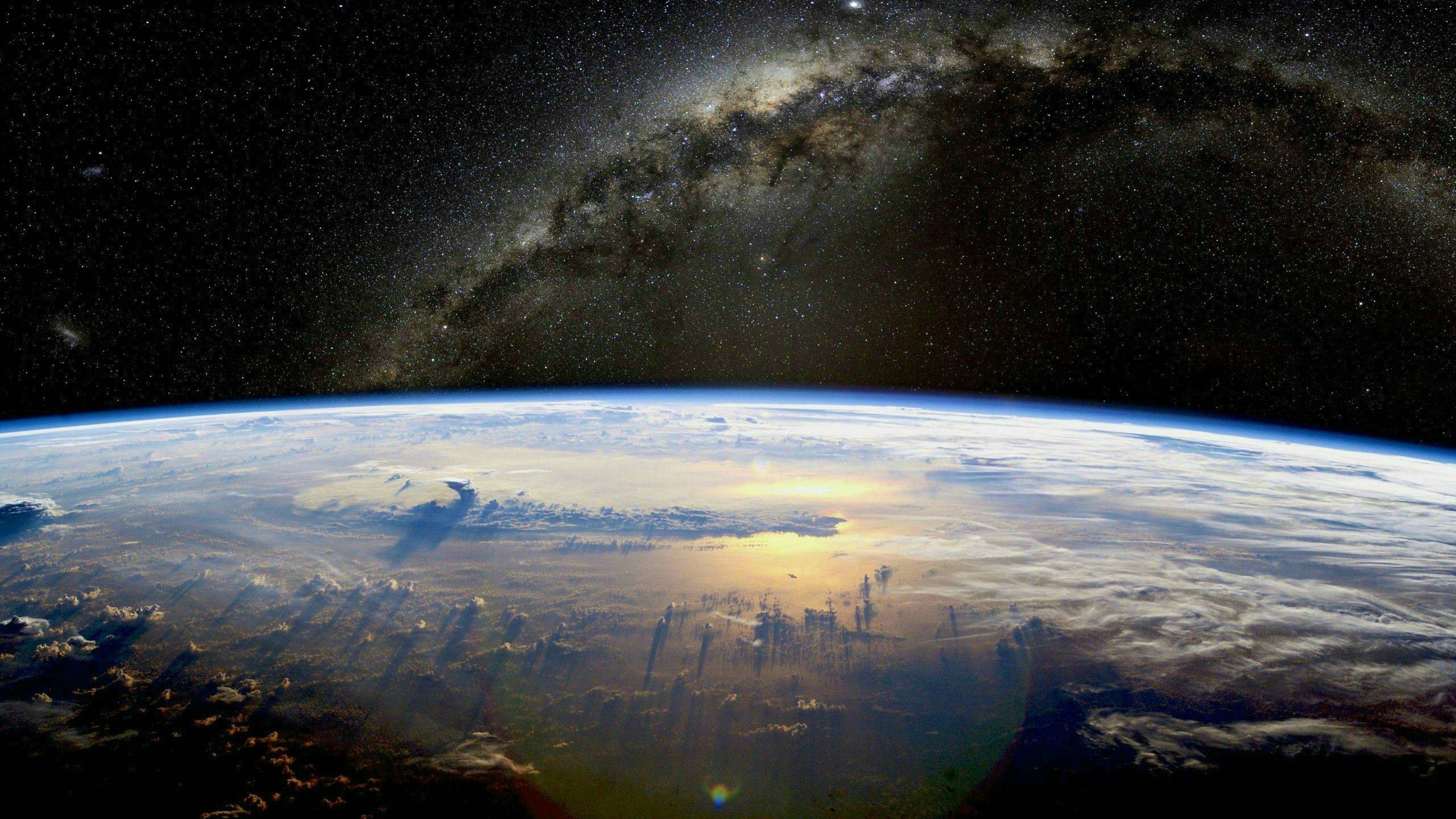 Обои реальном времени. Космос Галактика Млечный путь планеты. О земле и космосе. Вид земли из космоса. Обои космос.