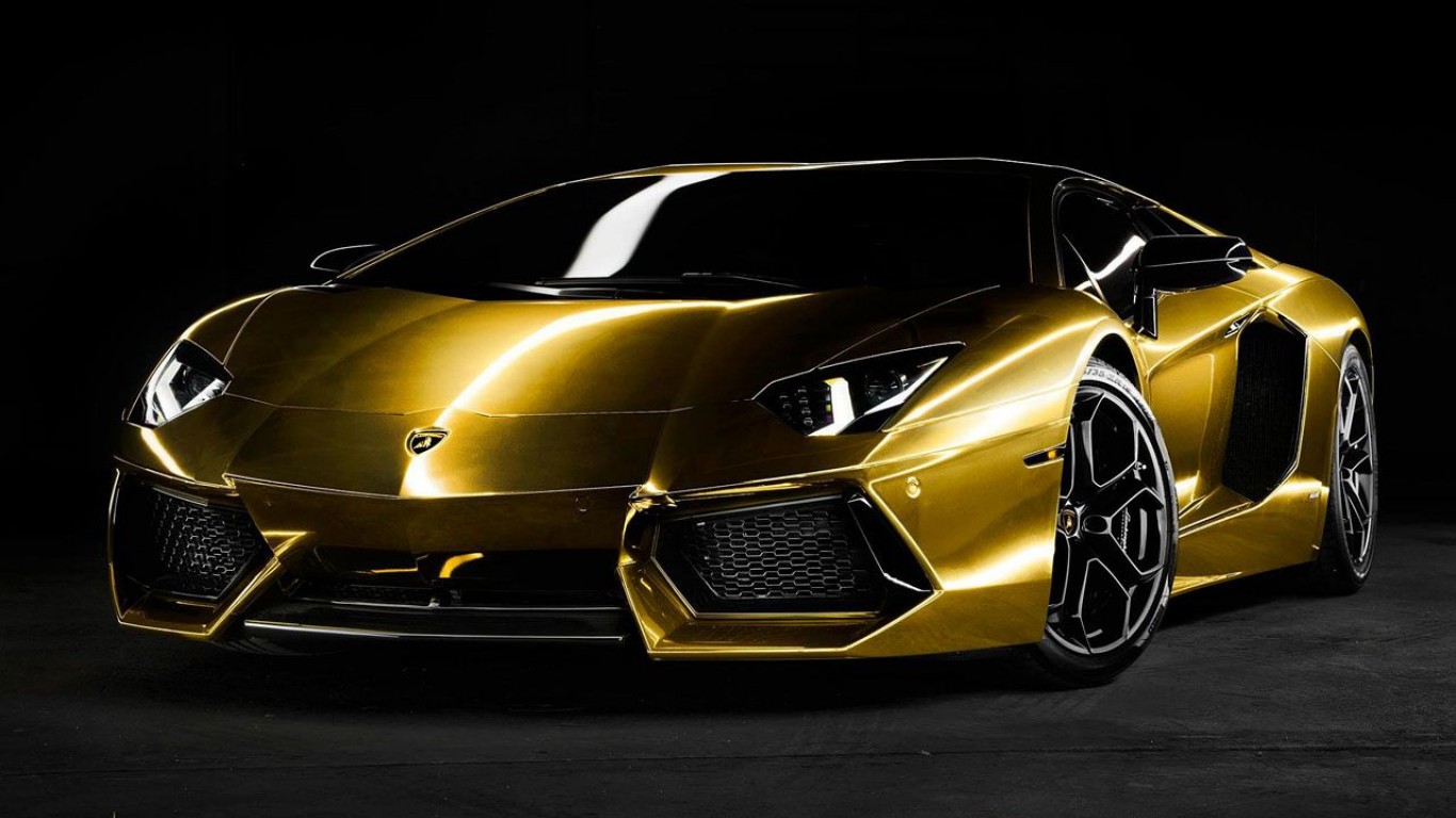 Lamborghini Gold HD Wallpapers 1366x768 - HD Wallpaper 