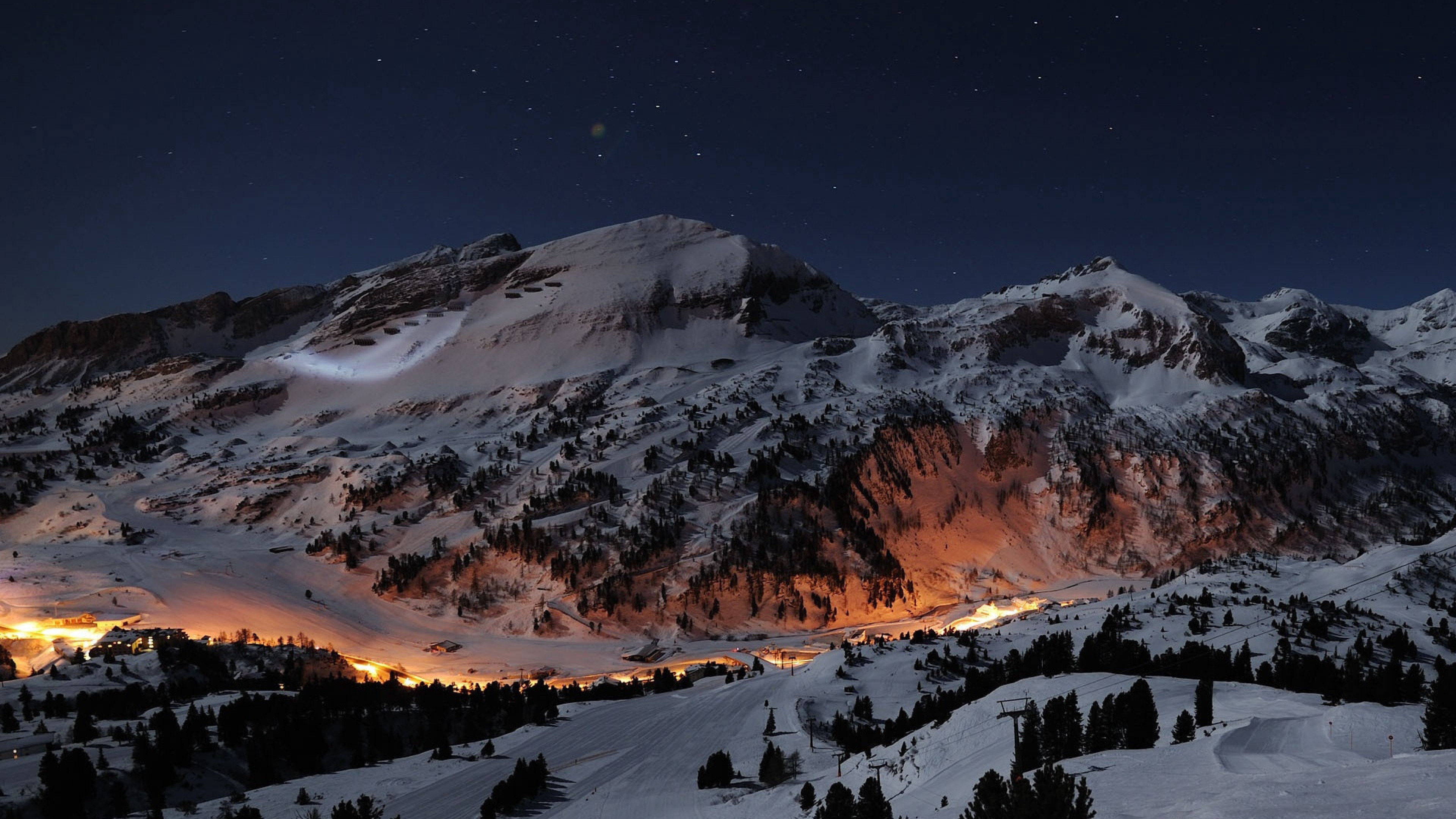 Night at the Alps HD Wallpaper - 4K Ultra HD.