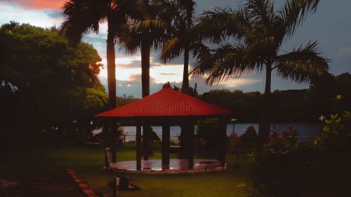 Beautiful night at a tropical place HD Wallpaper