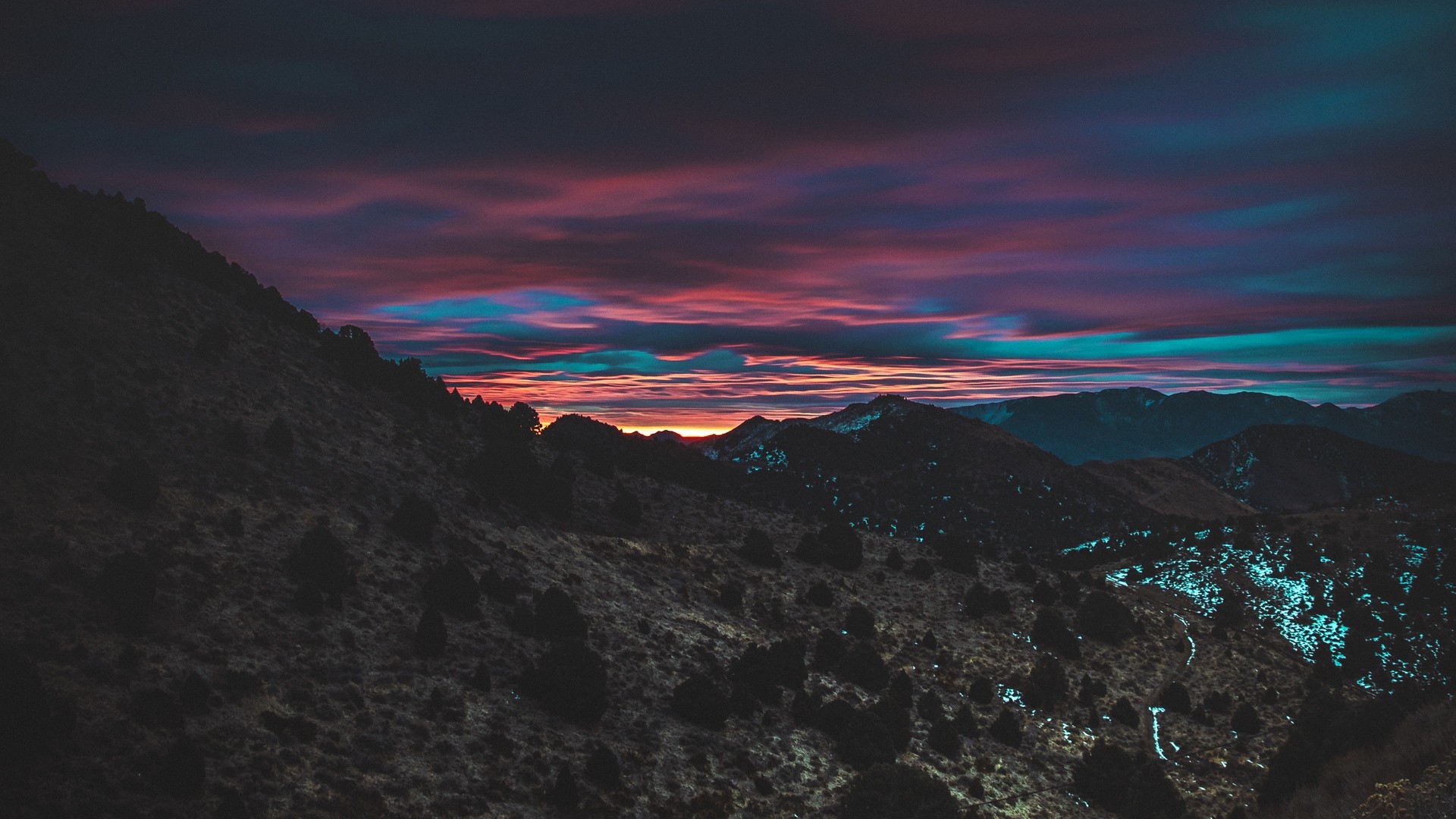 Beautiful night at the mountain HD Wallpaper