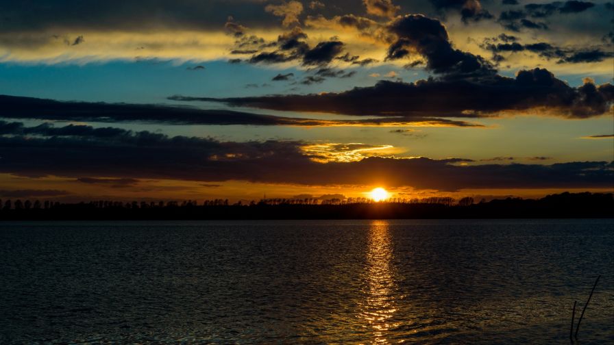 Beautiful sunset over the lake HD Wallpaper