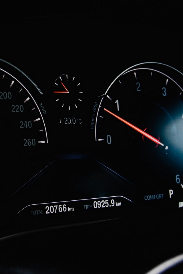 Car speedometer HD Wallpaper
