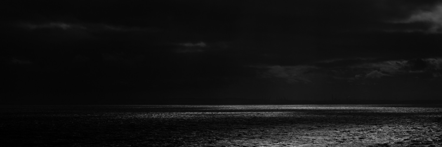 Dark sea horizon HD Wallpaper