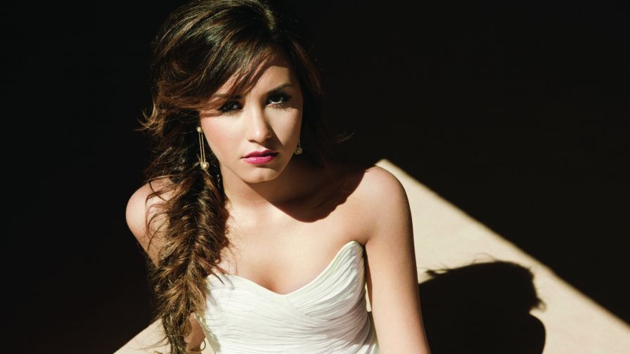 Demi Lovato-Unbroken HD Wallpaper