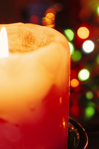 Glare of the candle HD Wallpaper