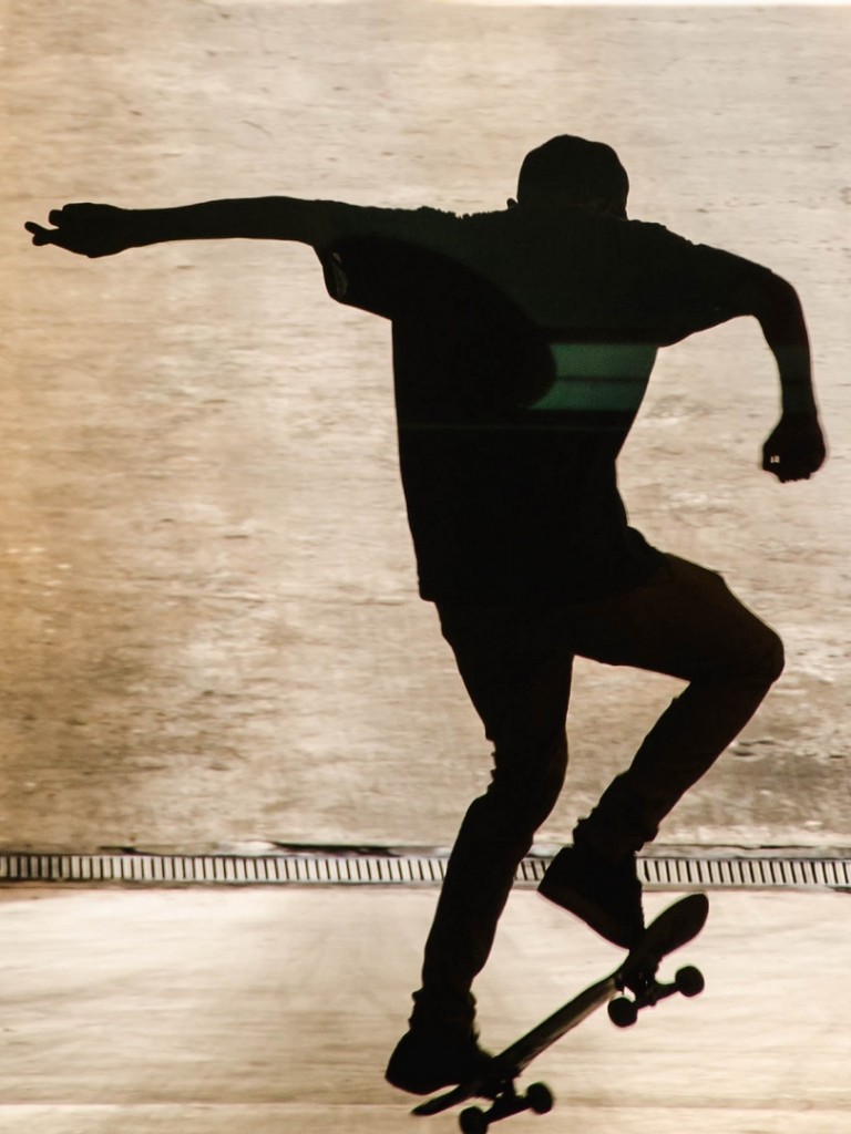 Man on a skateboard HD Wallpaper