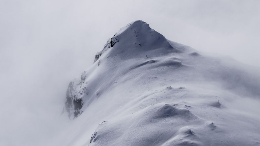 Mountain peak full of snow HD Wallpaper
