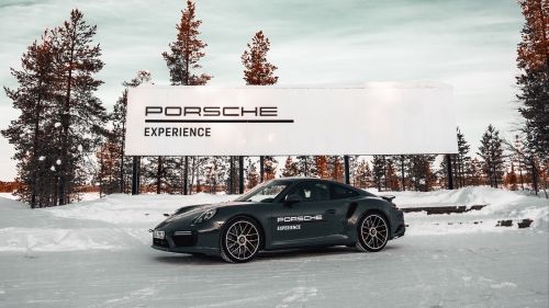 Porsche side view HD Wallpaper